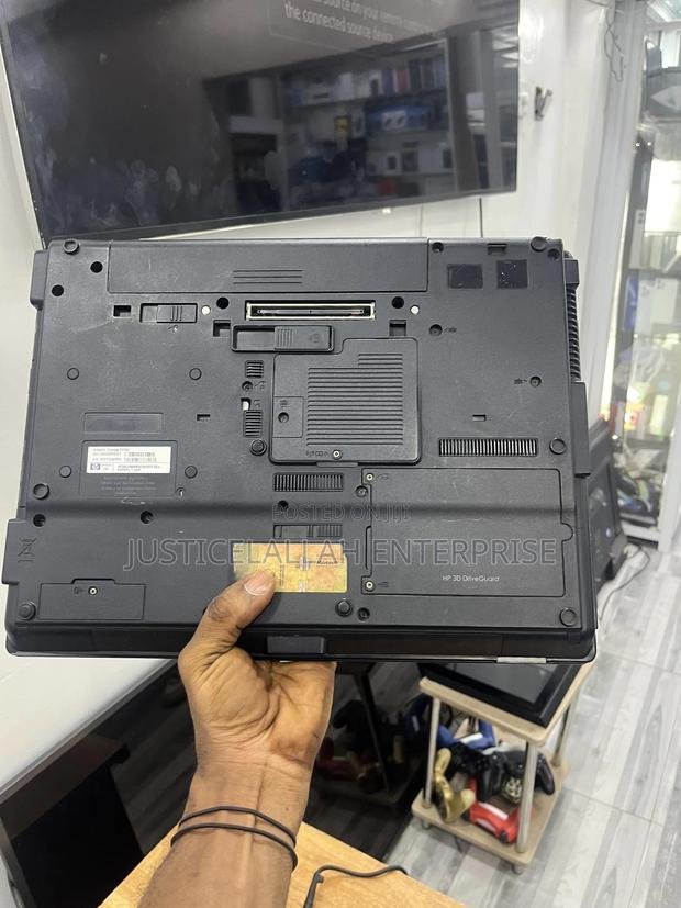 Laptop HP 4GB Intel HDD 128GB photo 9