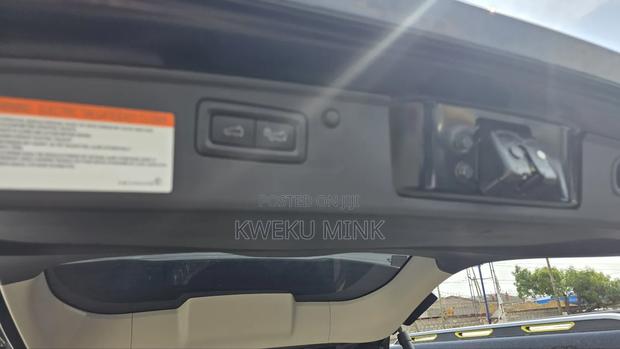 Mitsubishi Pajero 2023 Black photo 6