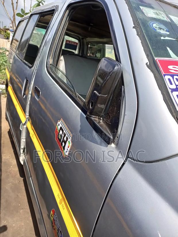 Toyota HiAce 2008 Silver photo 4