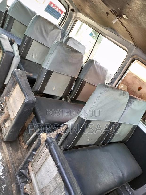 Toyota HiAce 2008 Silver photo 5