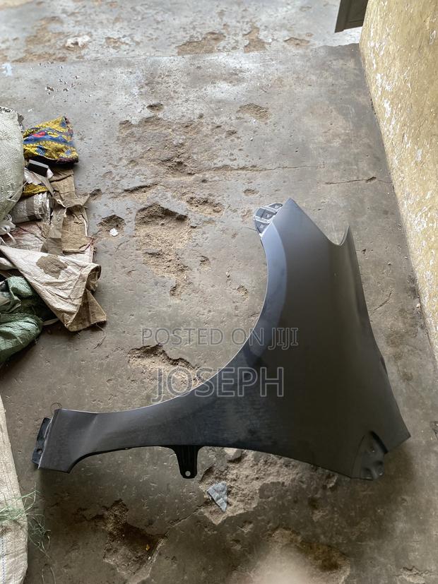 Yaris 2007,2008,2009,2010,2011 Saloon Fender Pair