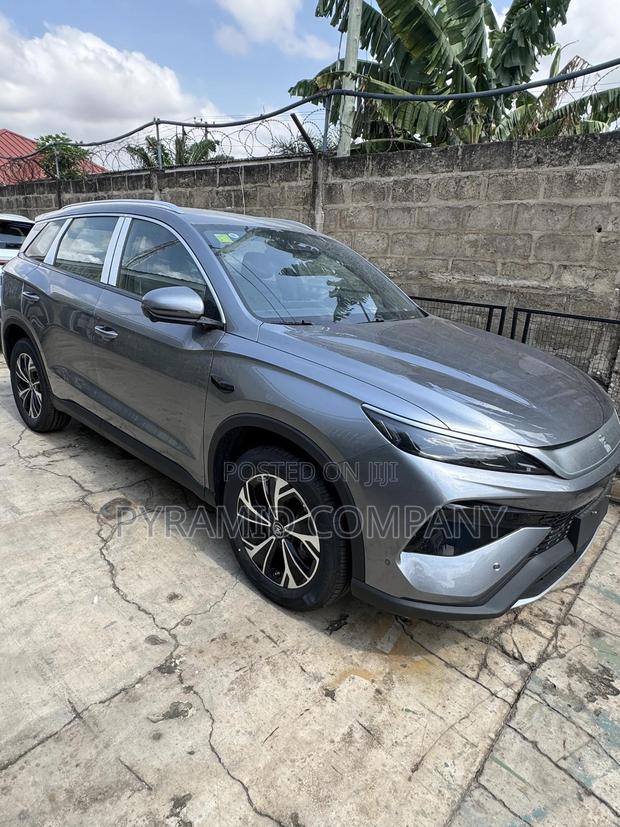 New BYD Song Pro DM-i 2025 Gray