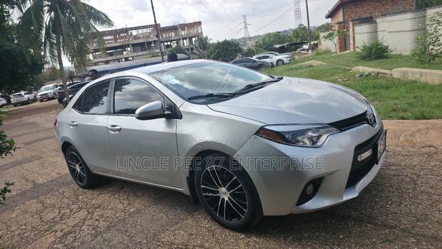 Toyota Corolla L 4dr Sedan (1.8L 4cyl 6M) 2015 Silver