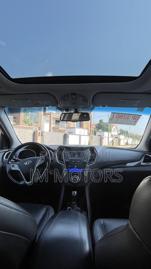 Hyundai Santa Fe 2015 White photo 6
