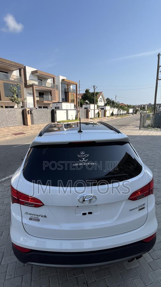 Hyundai Santa Fe 2015 White photo 8