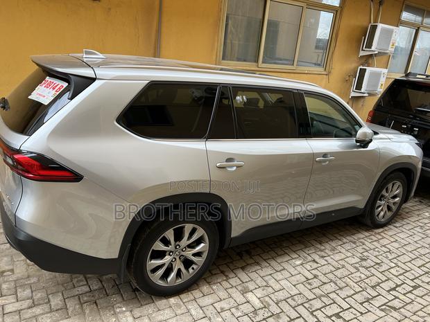 Toyota Highlander Limited AWD 2024 Silver