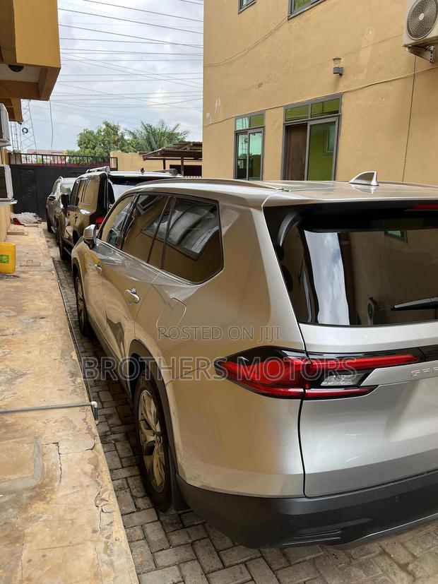 Toyota Highlander Limited AWD 2024 Silver