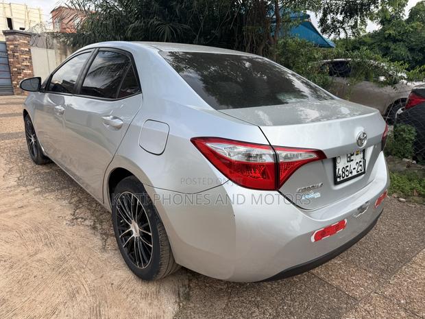 Toyota Corolla S Plus 4dr Sedan (1.8L 4cyl Manual) 2016 Silver