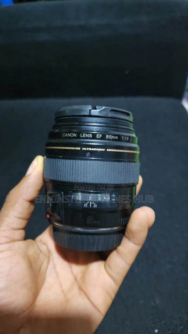 Canon Ef 85mm F/1.8 Usm Lens – Sharp Portrait Lens – Clean photo 2