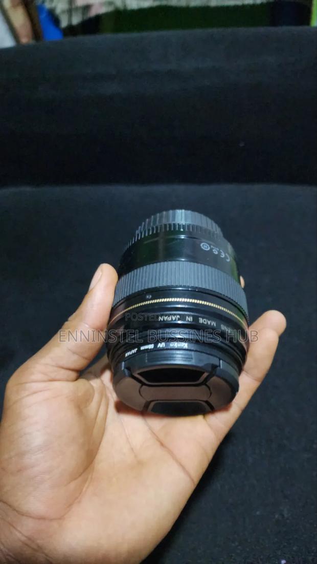 Canon Ef 85mm F/1.8 Usm Lens – Sharp Portrait Lens – Clean photo 3