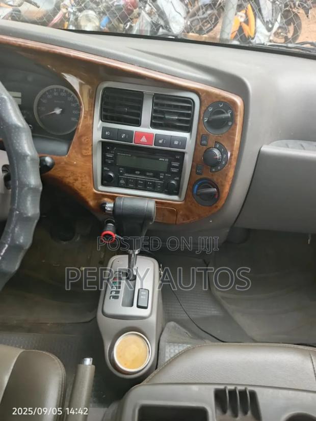 2015 Hyundai Porter Ii Gold photo 3