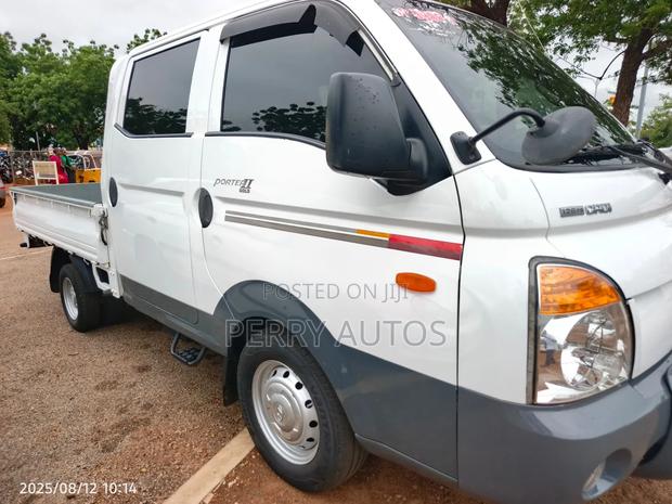 2015 Hyundai Porter Ii Gold photo 11