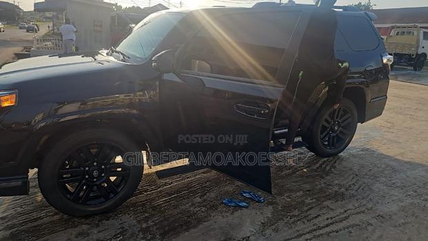 Toyota 4-Runner Limited 2021 Black