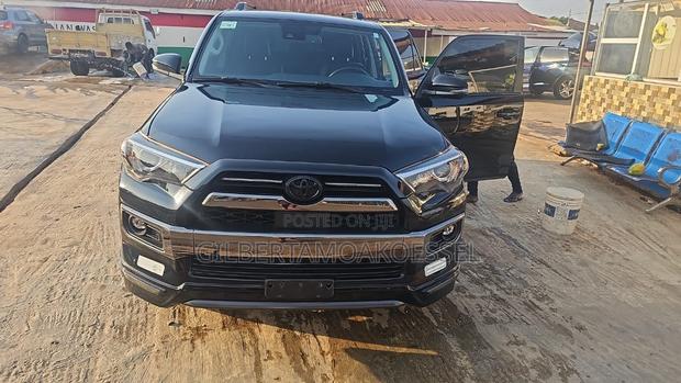 Toyota 4-Runner Limited 2021 Black
