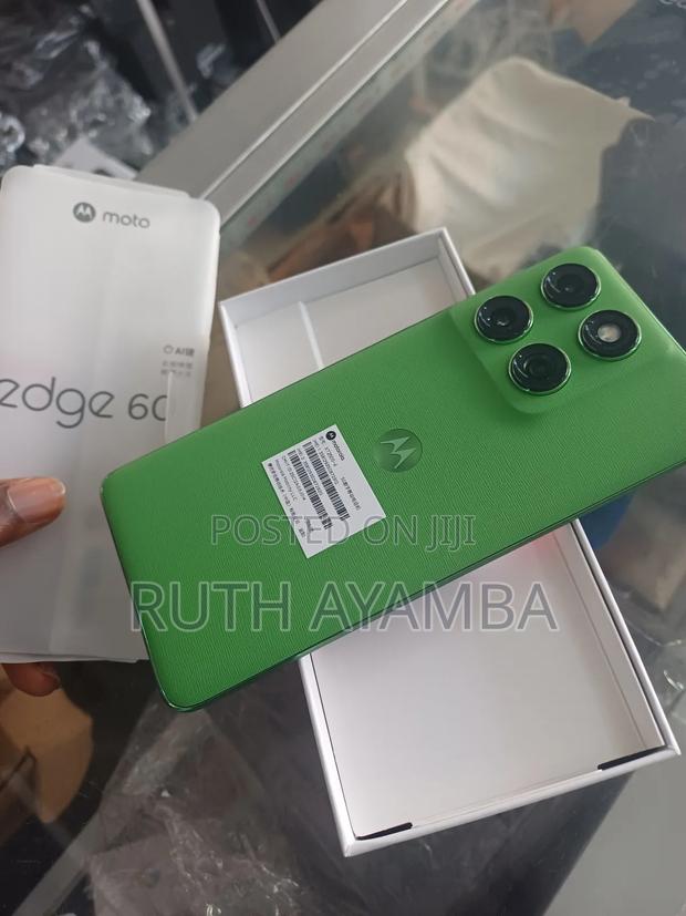 New Motorola Edge 60 Fusion 512 GB Green photo 2