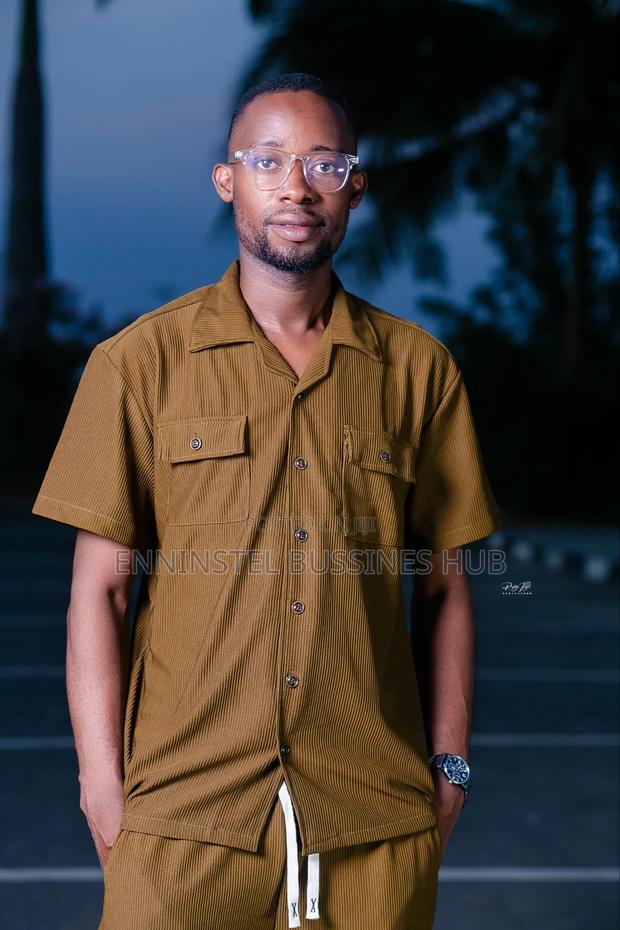 Professional Outdoor Photoshoot – Portraits, Lifestyle Branding photo 8