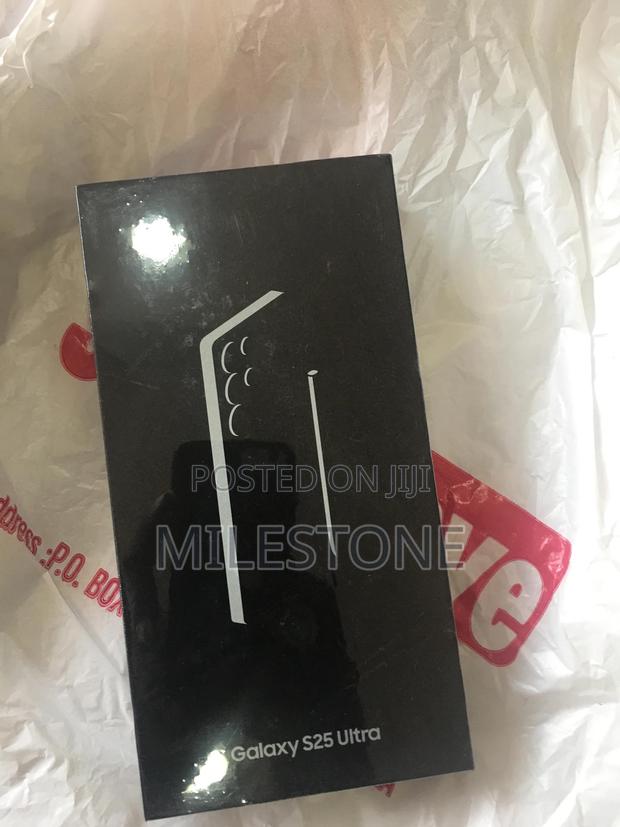 New Samsung Galaxy S25 Ultra 1 TB Gold