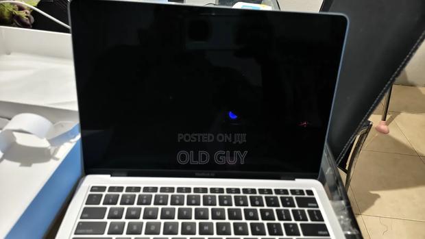 New Laptop Apple MacBook Air 8GB Apple M1 SSD 512GB photo 3