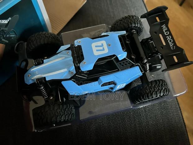 New - Ifollower Remote Control Drift Monster Truck / Car All Terrains photo 5