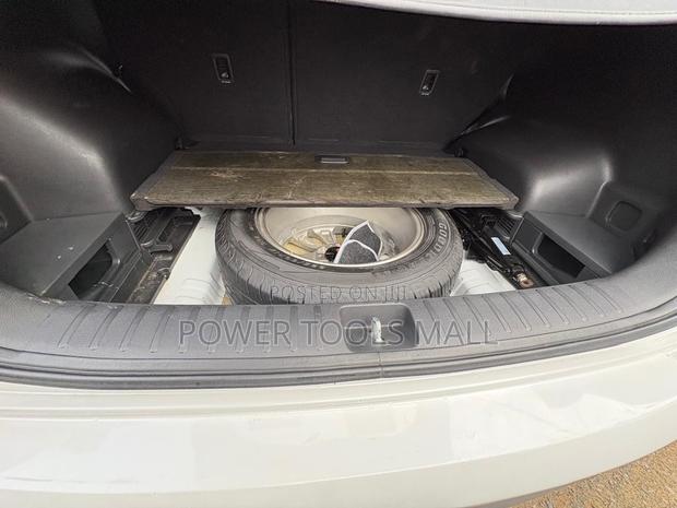Hyundai Tucson 2018 White photo 5