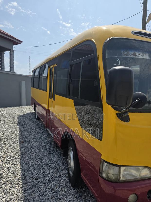 Hyundai County 2007 Yellow