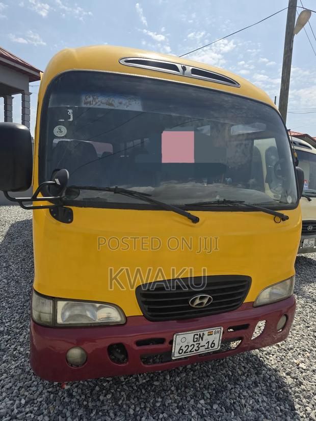 Hyundai County 2007 Yellow