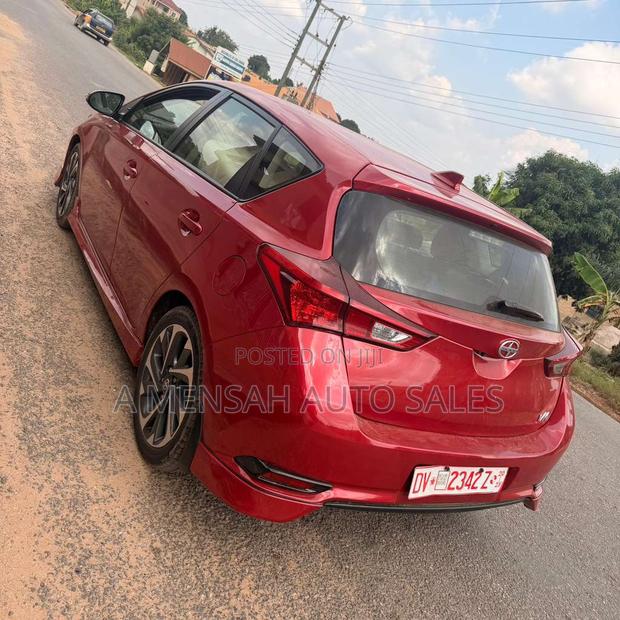 Toyota Corolla S 4dr Sedan (1.8L 4cyl CVT) 2016 Red