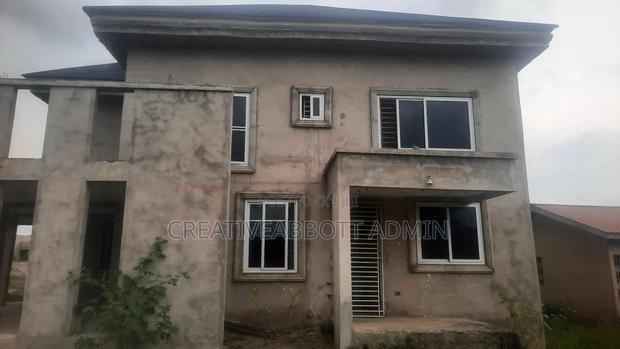 4bdrm Mansion in Highway Close, Gomoa East for sale · Photo 1