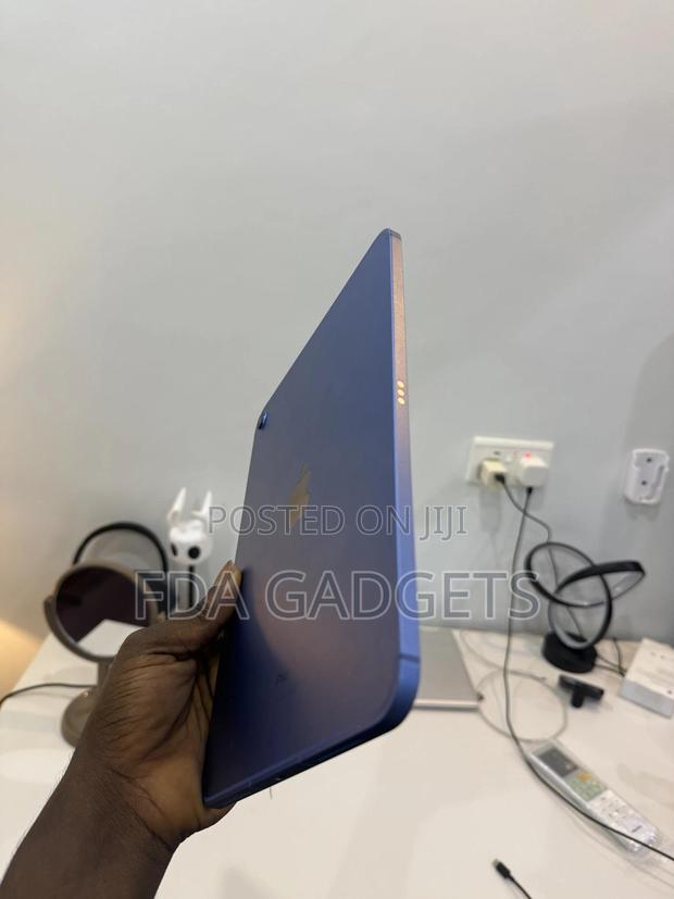 Apple iPad (2022) 64 GB Blue photo 2