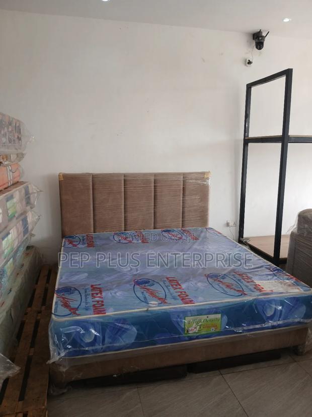 10" High Density Queen Size Mattress photo 3