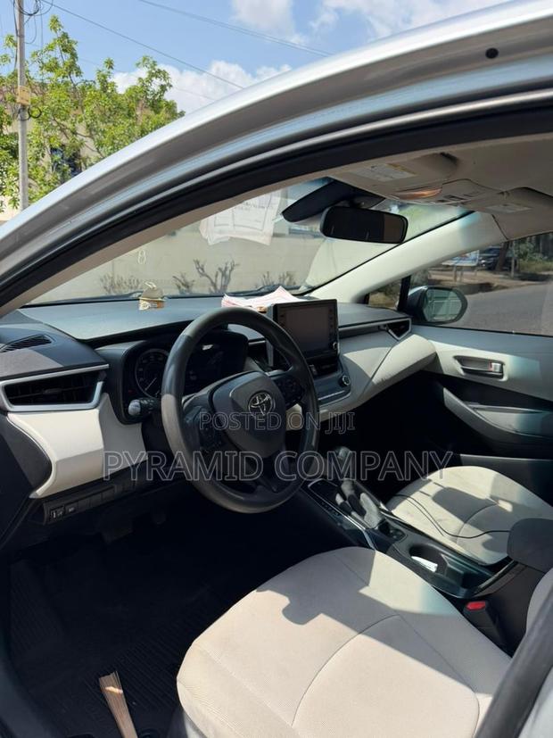 Toyota Corolla 2021 Silver