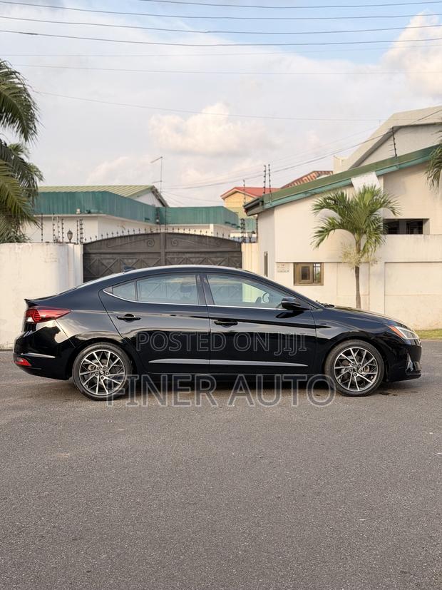 Hyundai Elantra Limited 2019 Black