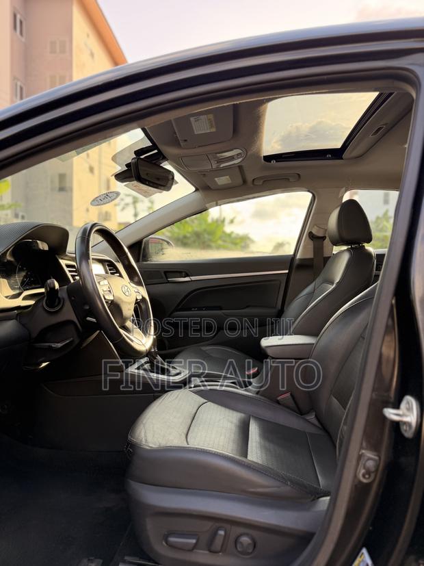 Hyundai Elantra Limited 2019 Black
