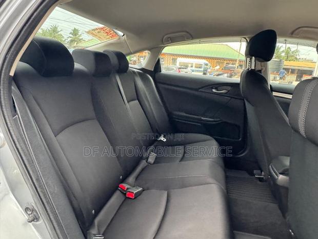 Honda Civic LX 2021 Gray photo 7