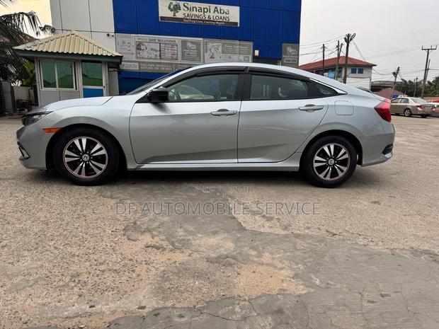 Honda Civic LX 2021 Gray photo 4