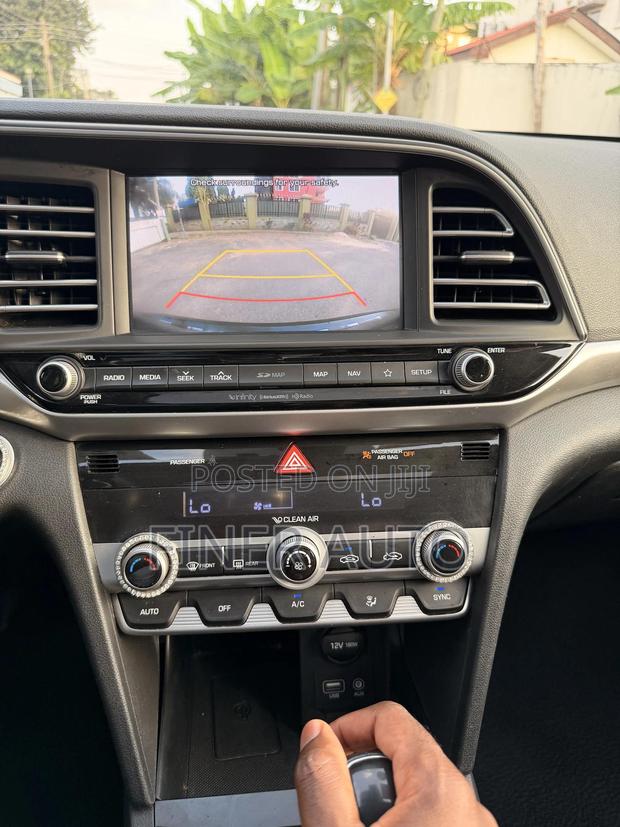 Hyundai Elantra Limited 2019 Black