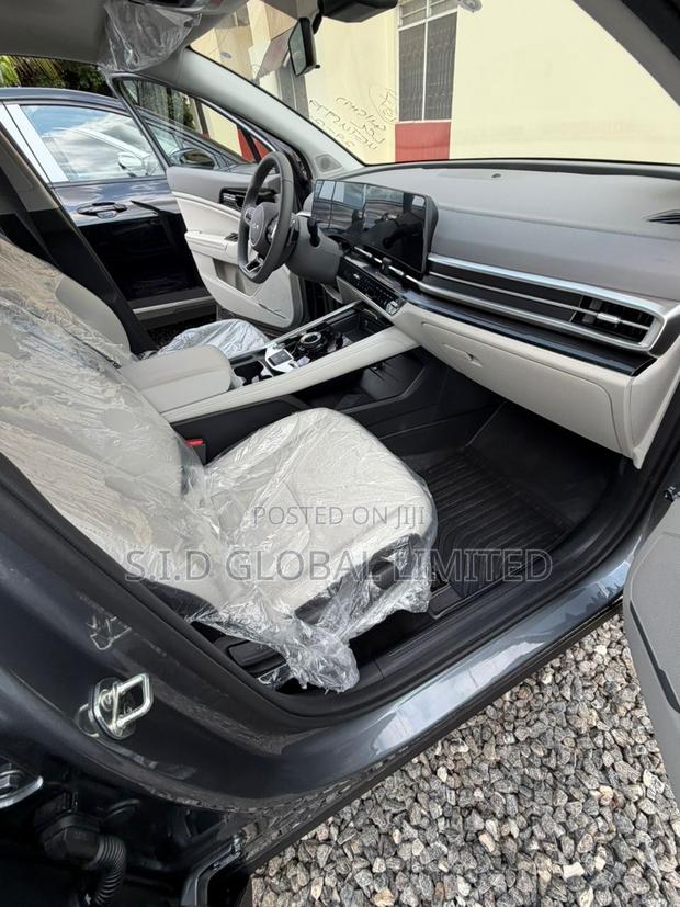 New Kia Sportage 2025 Silver photo 8