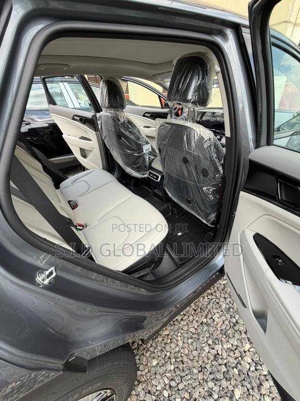New Kia Sportage 2025 Silver photo 7