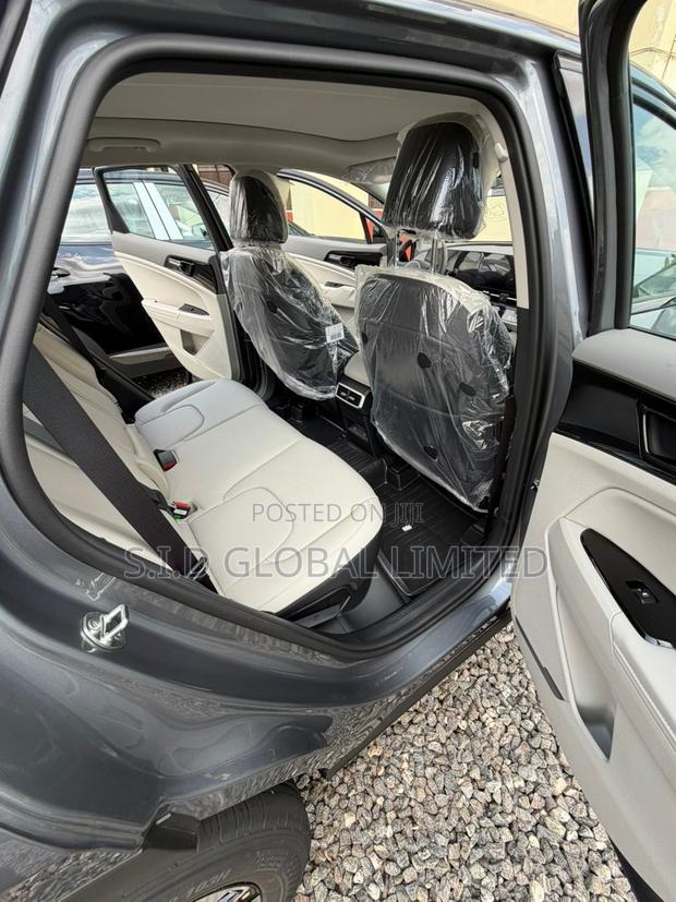New Kia Sportage 2025 Silver photo 11
