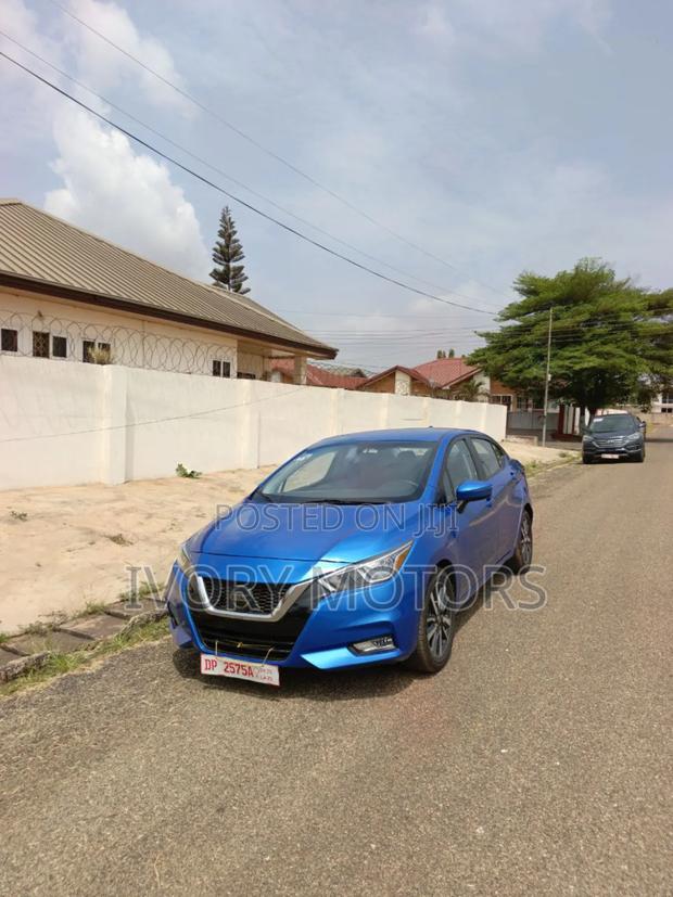 Nissan Versa 1.6 SV 2020 Blue photo 2