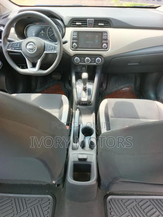 Nissan Versa 1.6 SV 2020 Blue photo 5
