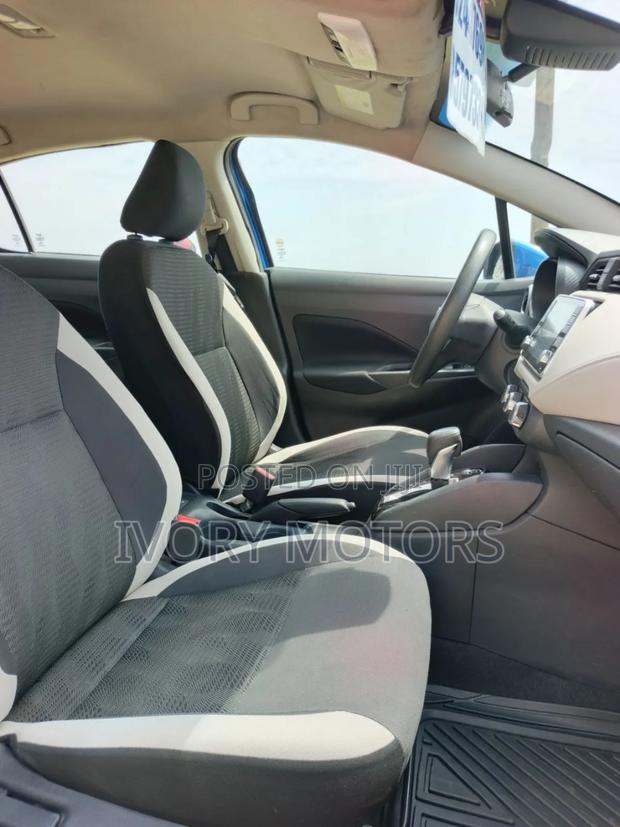 Nissan Versa 1.6 SV 2020 Blue photo 7