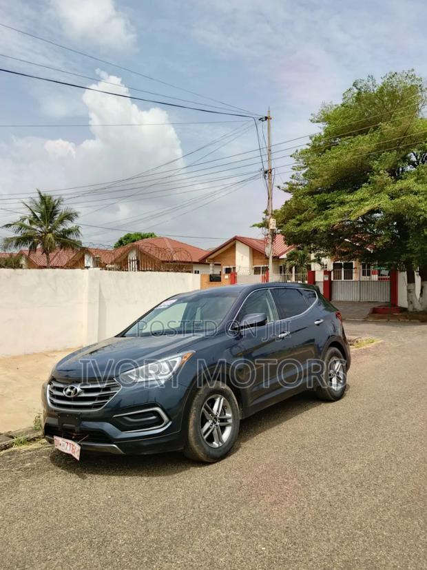 Hyundai Santa Fe 2017 Gray photo 2