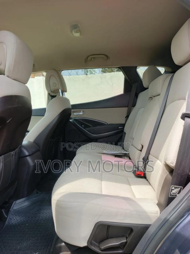 Hyundai Santa Fe 2017 Gray photo 7