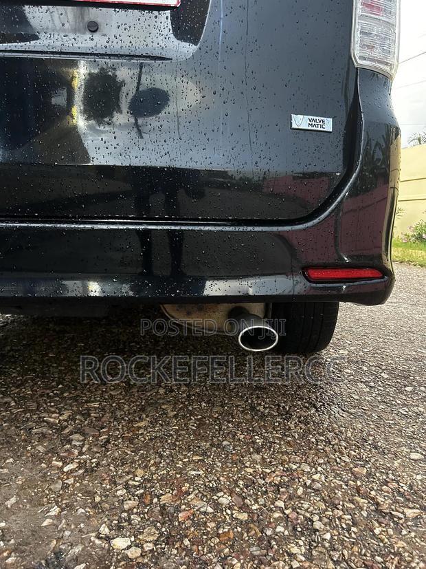 Toyota Voxy 2012 Black