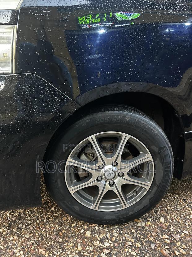 Toyota Voxy 2012 Black