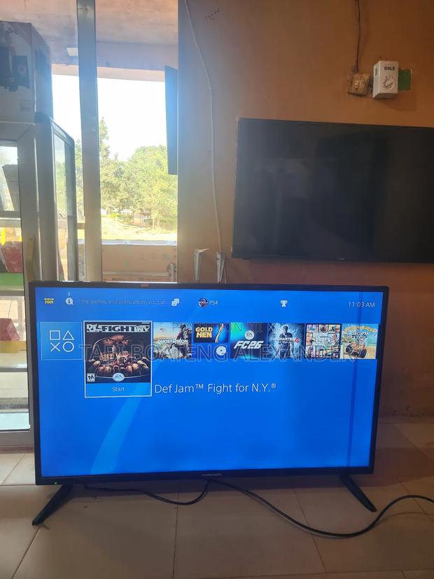 50 Inches Smart Tv With Tiny Lines on the Screen photo 2