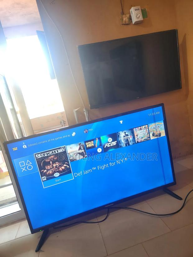 50 Inches Smart Tv With Tiny Lines on the Screen photo 5