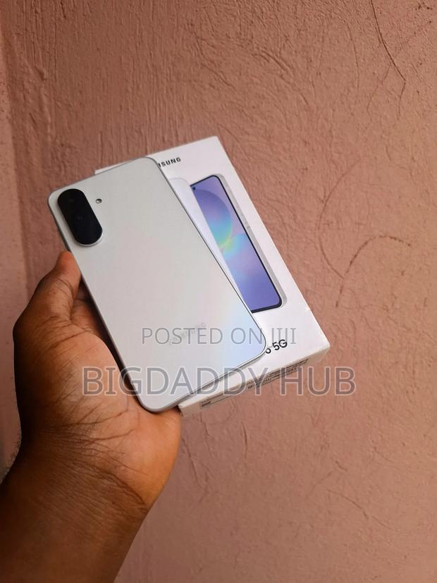New Samsung Galaxy A36 256 GB White photo 4