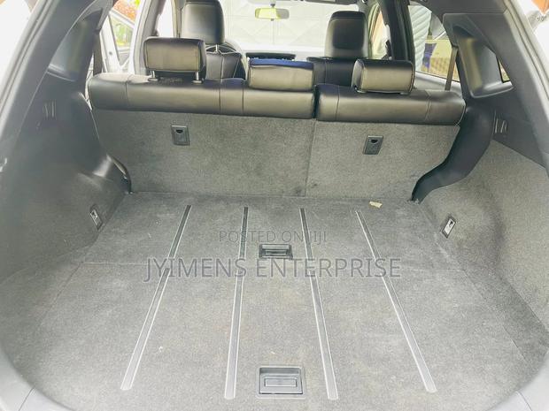 Toyota Harrier 2.4 4WD 2013 White photo 9